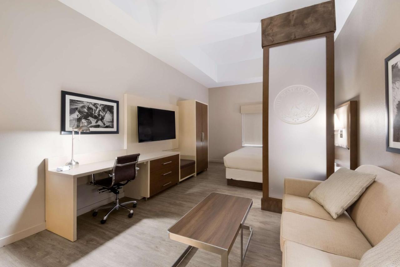 Best Western Bandera Suites & Saloon Zewnętrze zdjęcie
