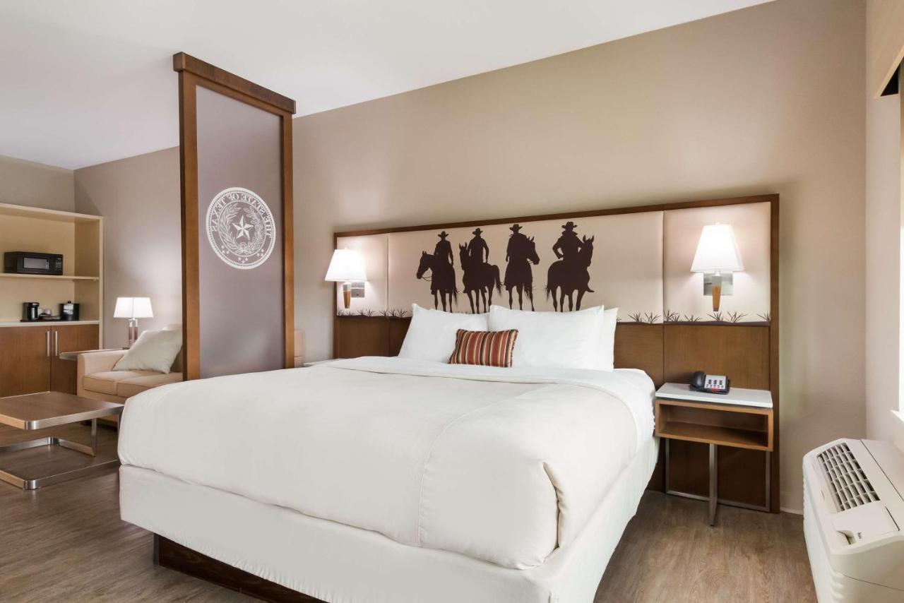 Best Western Bandera Suites & Saloon Zewnętrze zdjęcie